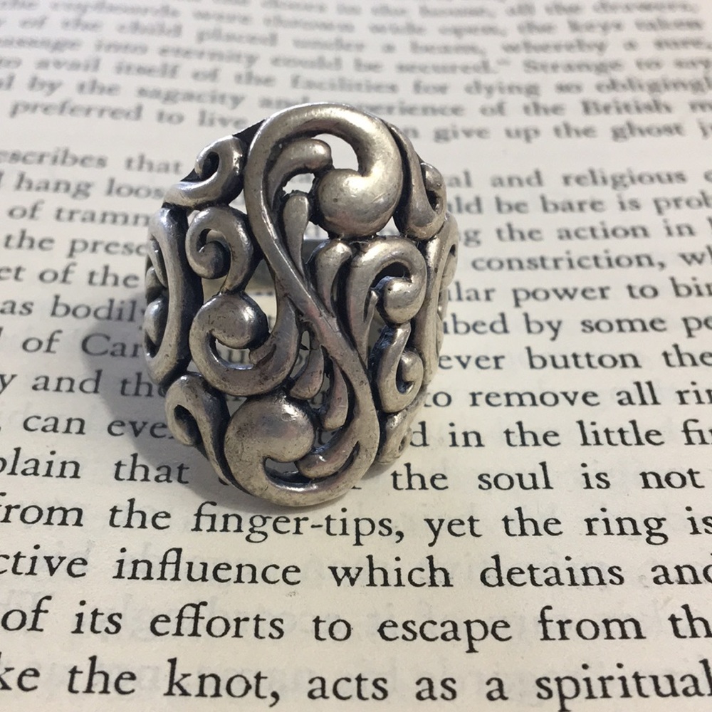 Silver Ornate Scroll Ring